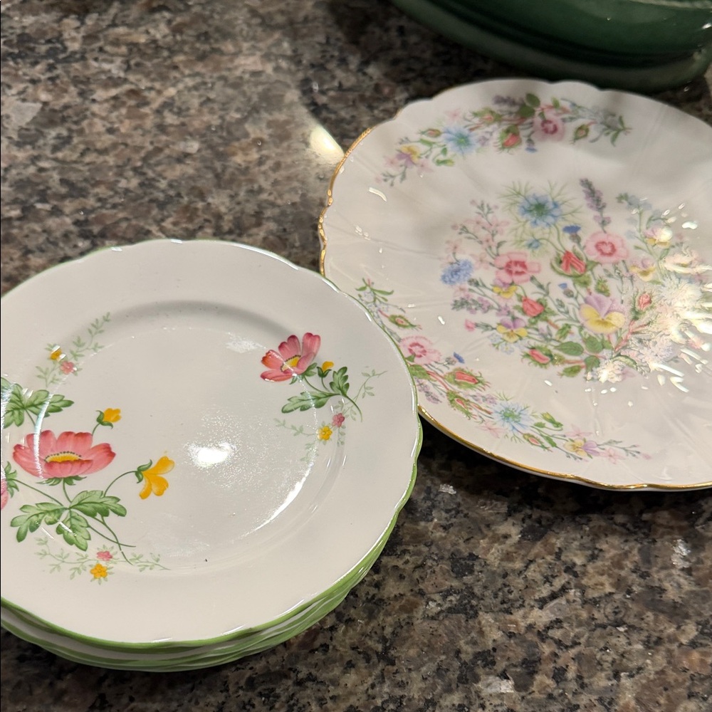 Aynsley Cake Plate with 6 Dessert Plates